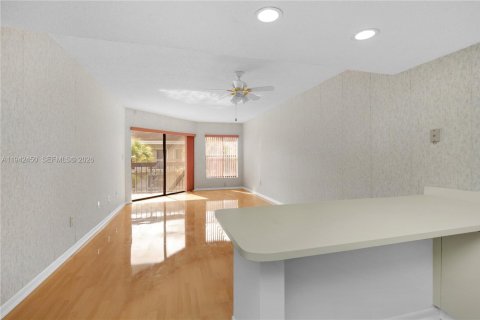 Copropriété à louer à Miami, Floride: 2 chambres, 87.24 m2 № 1999960 - photo 7