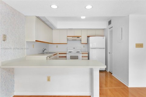 Copropriété à louer à Miami, Floride: 2 chambres, 87.24 m2 № 1999960 - photo 13