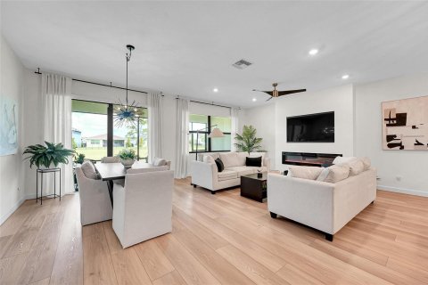 House in Loxahatchee Groves, Florida 3 bedrooms, 180.97 sq.m. № 2390070 - photo 9