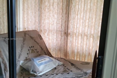 Снять в аренду кондоминиум в Тамарак, Флорида 1 спальня, 76.83м2, № 2082821 - фото 26
