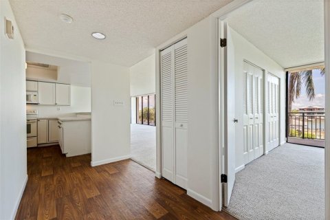 Copropriété à vendre à Treasure Island, Floride: 1 chambre, 111.48 m2 № 2375546 - photo 15