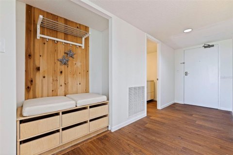 Copropriété à vendre à Treasure Island, Floride: 1 chambre, 111.48 m2 № 2375546 - photo 3