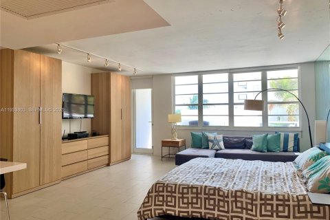 Condo in Miami Beach, Florida № 1993232 - photo 8