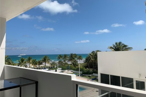 Condo in Miami Beach, Florida № 1993232 - photo 11