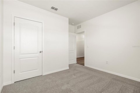 House in Kissimmee, Florida 4 bedrooms, 169.83 sq.m. № 2205260 - photo 17
