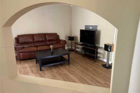 Купить кондоминиум в Плантация, Флорида 1 комната, 74.32м2, № 1882103 - фото 10