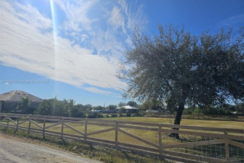 Land in LaBelle, Florida № 1830573 - photo 6