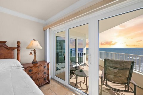 Condo in Daytona Beach Shores, Florida, 3 bedrooms № 2152028 - photo 10