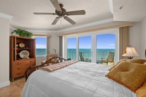 Condo in Daytona Beach Shores, Florida, 3 bedrooms № 2152028 - photo 25