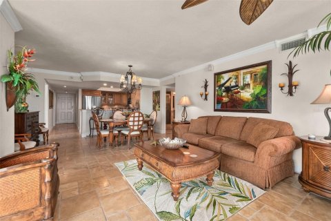 Condo in Daytona Beach Shores, Florida, 3 bedrooms № 2152028 - photo 4