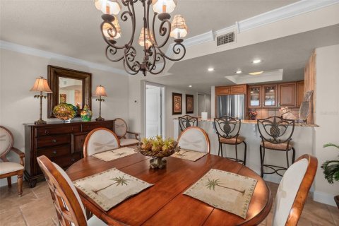 Condo in Daytona Beach Shores, Florida, 3 bedrooms № 2152028 - photo 13