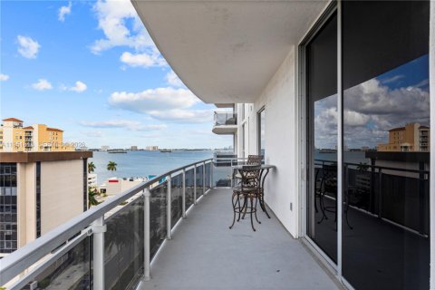 Купить кондоминиум в Норт-Бей-Виллидж, Флорида 2 спальни, 162.86м2, № 2009213 - фото 28