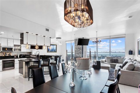 Купить кондоминиум в Норт-Бей-Виллидж, Флорида 2 спальни, 162.86м2, № 2009213 - фото 3