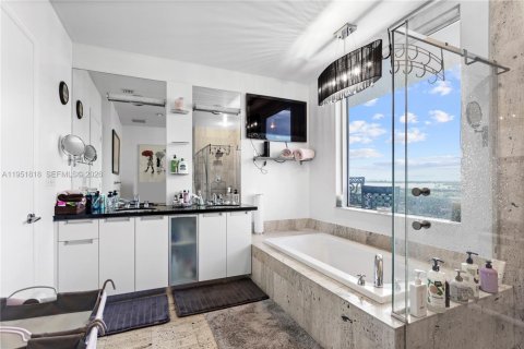 Купить кондоминиум в Норт-Бей-Виллидж, Флорида 2 спальни, 162.86м2, № 2009213 - фото 20