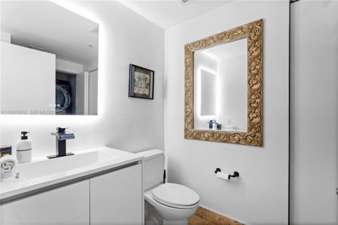 Купить кондоминиум в Норт-Бей-Виллидж, Флорида 2 спальни, 162.86м2, № 2009213 - фото 25