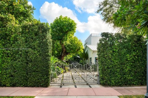 Villa ou maison à vendre à Miami Beach, Floride: 5 chambres, 404.31 m2 № 1872375 - photo 22