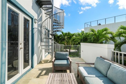 Villa ou maison à vendre à Miami Beach, Floride: 5 chambres, 404.31 m2 № 1872375 - photo 16