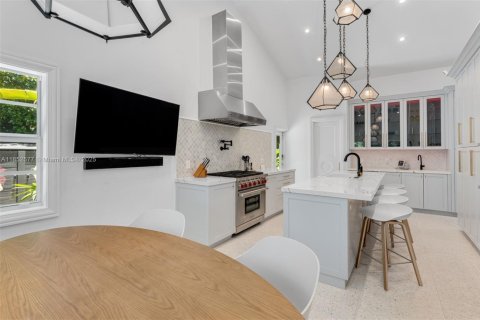 Villa ou maison à vendre à Miami Beach, Floride: 5 chambres, 404.31 m2 № 1872375 - photo 6