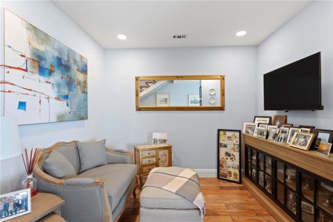 Condo in Saint Petersburg, Florida, 2 bedrooms  № 2418366 - photo 5