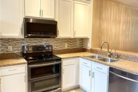 Townhouse in Orlando, Florida 4 bedrooms, 153.1 sq.m. № 2218375 - photo 7