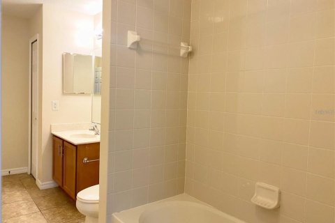 Townhouse in Orlando, Florida 4 bedrooms, 153.1 sq.m. № 2218375 - photo 17
