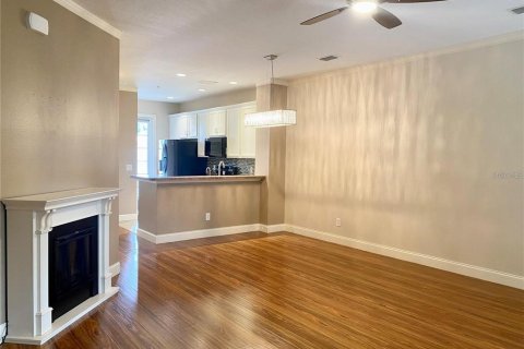 Townhouse in Orlando, Florida 4 bedrooms, 153.1 sq.m. № 2218375 - photo 4