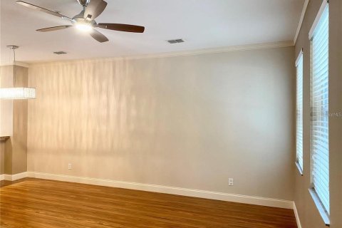Townhouse in Orlando, Florida 4 bedrooms, 153.1 sq.m. № 2218375 - photo 6