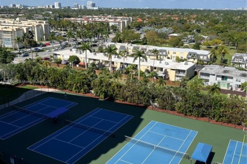 Condominio en venta en Hallandale Beach, Florida, 2 dormitorios, 146.79 m2 № 1705012 - foto 9