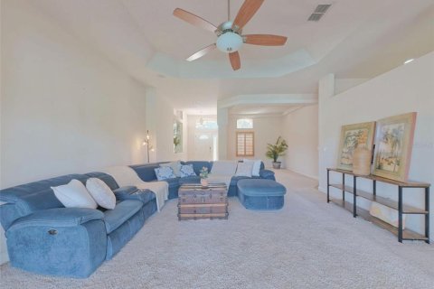 House in New Smyrna Beach, Florida 4 bedrooms, 190.45 sq.m. № 2397105 - photo 10