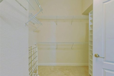 House in New Smyrna Beach, Florida 4 bedrooms, 190.45 sq.m. № 2397105 - photo 22