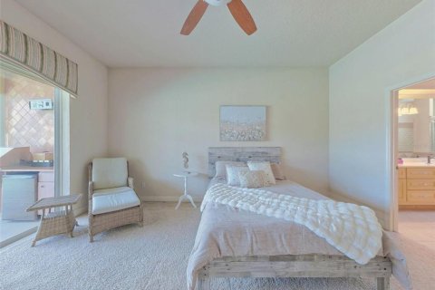 House in New Smyrna Beach, Florida 4 bedrooms, 190.45 sq.m. № 2397105 - photo 14