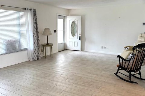 House in Pinellas Park, Florida 2 bedrooms, 153.2 sq.m. № 1544695 - photo 29