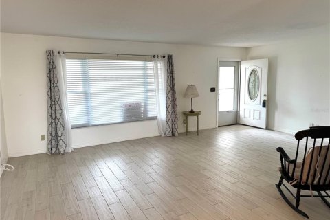 House in Pinellas Park, Florida 2 bedrooms, 153.2 sq.m. № 1544695 - photo 30