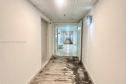 Condo in Surfside, Florida, 1 bedroom  № 2068738 - photo 7