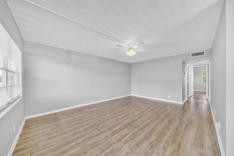 Copropriété à louer à Boca Raton, Floride: 2 chambres, 76.09 m2 № 2248334 - photo 6