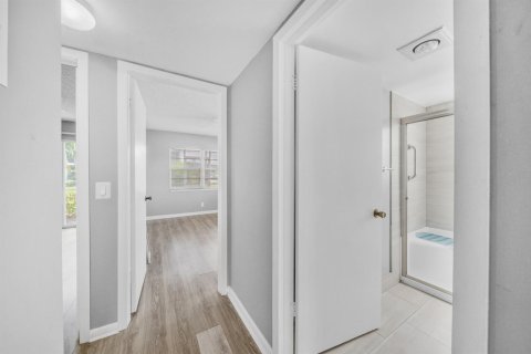 Copropriété à louer à Boca Raton, Floride: 2 chambres, 76.09 m2 № 2248334 - photo 5