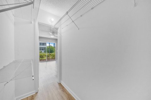 Copropriété à louer à Boca Raton, Floride: 2 chambres, 76.09 m2 № 2248334 - photo 29