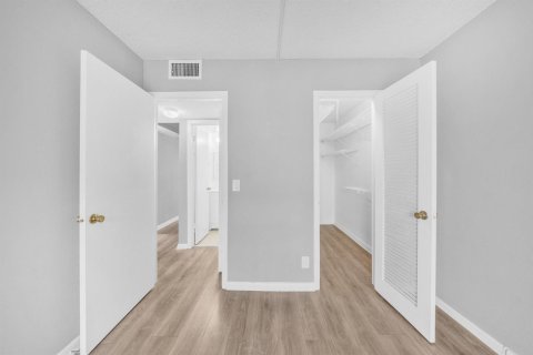 Copropriété à louer à Boca Raton, Floride: 2 chambres, 76.09 m2 № 2248334 - photo 27
