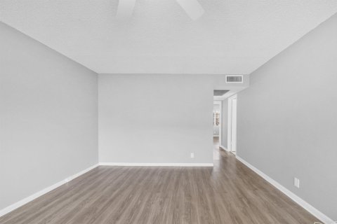 Copropriété à louer à Boca Raton, Floride: 2 chambres, 76.09 m2 № 2248334 - photo 15