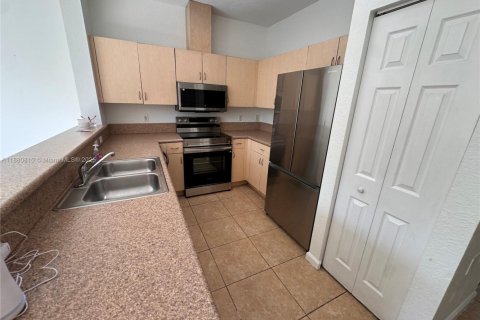 Adosado en alquiler en Homestead, Florida, 2 dormitorios, 122.07 m2 № 1981592 - foto 4