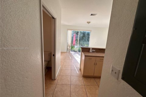 Adosado en alquiler en Homestead, Florida, 2 dormitorios, 122.07 m2 № 1981592 - foto 5