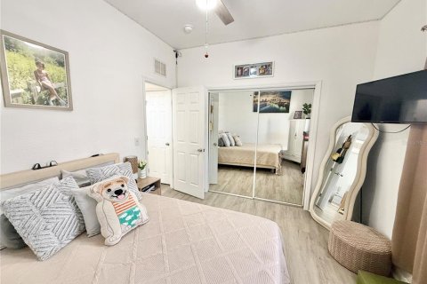 Condominio en venta en Kissimmee, Florida, 2 dormitorios, 75.44 m2 № 2221687 - foto 17