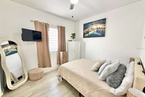 Condominio en venta en Kissimmee, Florida, 2 dormitorios, 75.44 m2 № 2221687 - foto 16