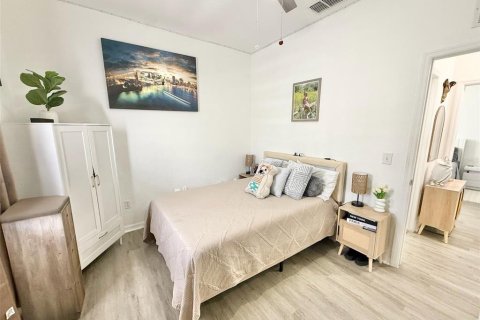 Condominio en venta en Kissimmee, Florida, 2 dormitorios, 75.44 m2 № 2221687 - foto 15
