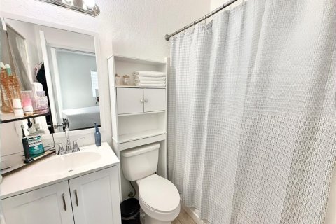 Condominio en venta en Kissimmee, Florida, 2 dormitorios, 75.44 m2 № 2221687 - foto 13