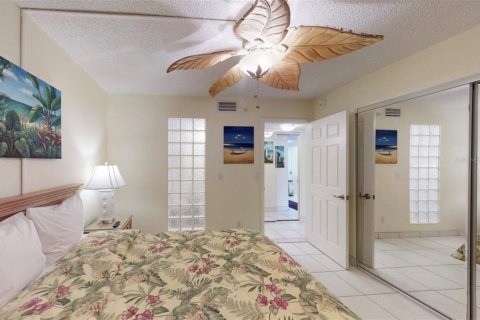 Copropriété à vendre à Madeira Beach, Floride: 2 chambres, 93.37 m2 № 1602072 - photo 18