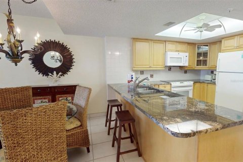 Copropriété à vendre à Madeira Beach, Floride: 2 chambres, 93.37 m2 № 1602072 - photo 11
