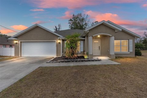 Casa en Summerfield, Florida 3 dormitorios, 179.67 m2 № 2092690