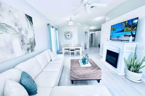 Apartamento en alquiler en Cape Coral, Florida, 2 dormitorios, 116.13 m2 № 1720398 - foto 4