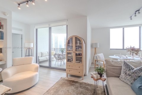 Condominio en venta en Miami, Florida, 2 dormitorios, 113.71 m2 № 2033250 - foto 3